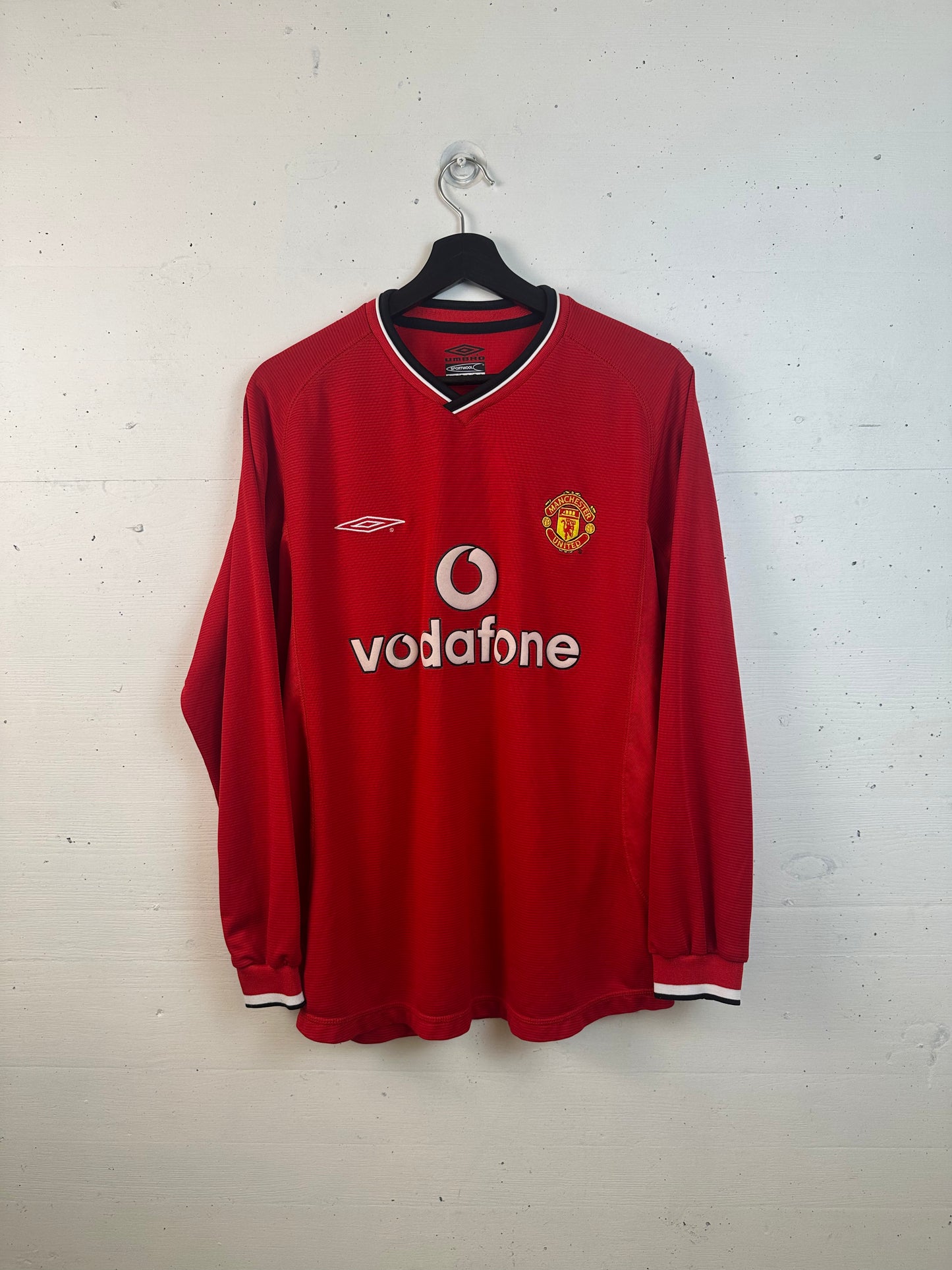 MANCHESTER UNITED 2001/02 VERON HOME KIT (M)