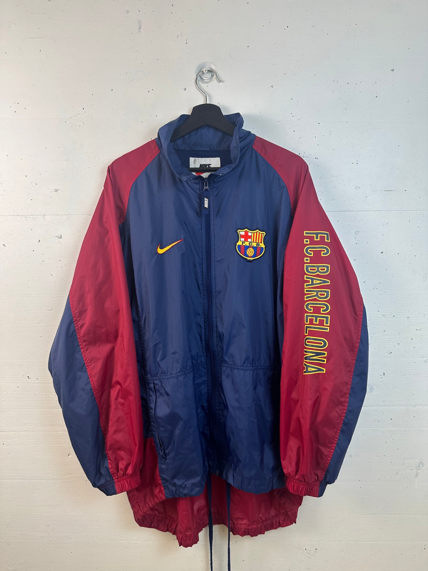 FC BARCELONA WINDBREAKER (L)