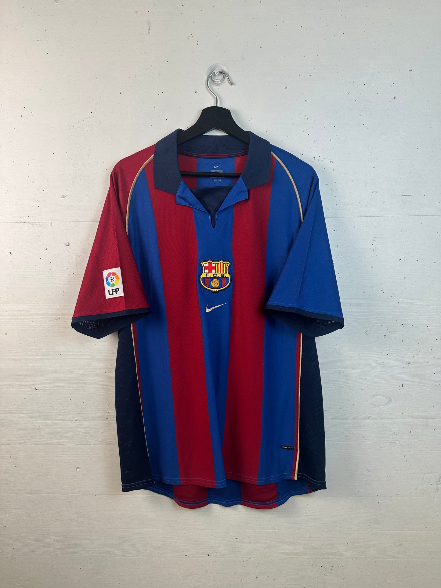 FC BARCELONA 2001/02 RIVALDO HOME KIT (L)