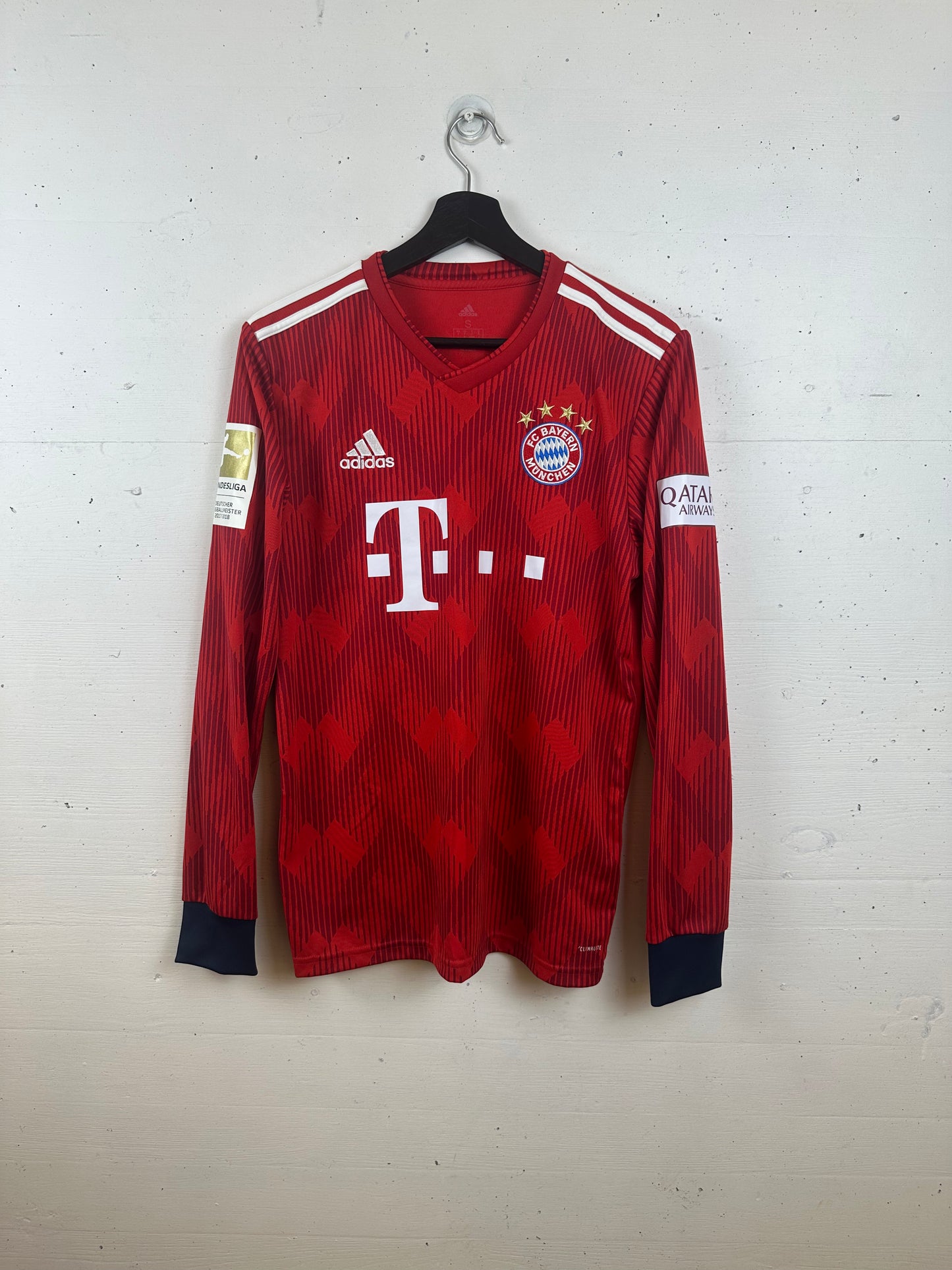 FC BAYERN 2018/19 JAMES HOME KIT (S)