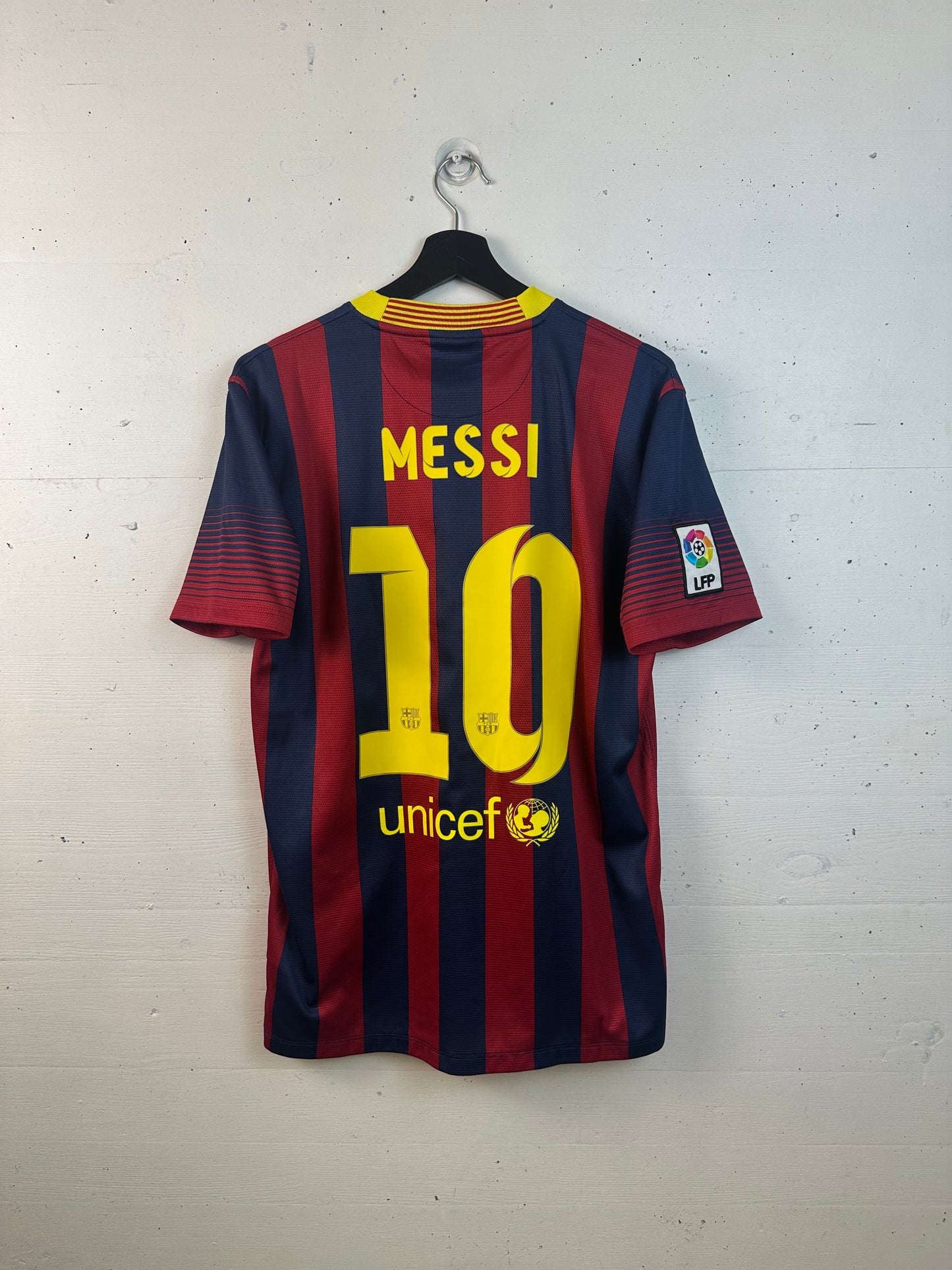FC BARCELONA 2013/14 MESSI HOME KIT (M)