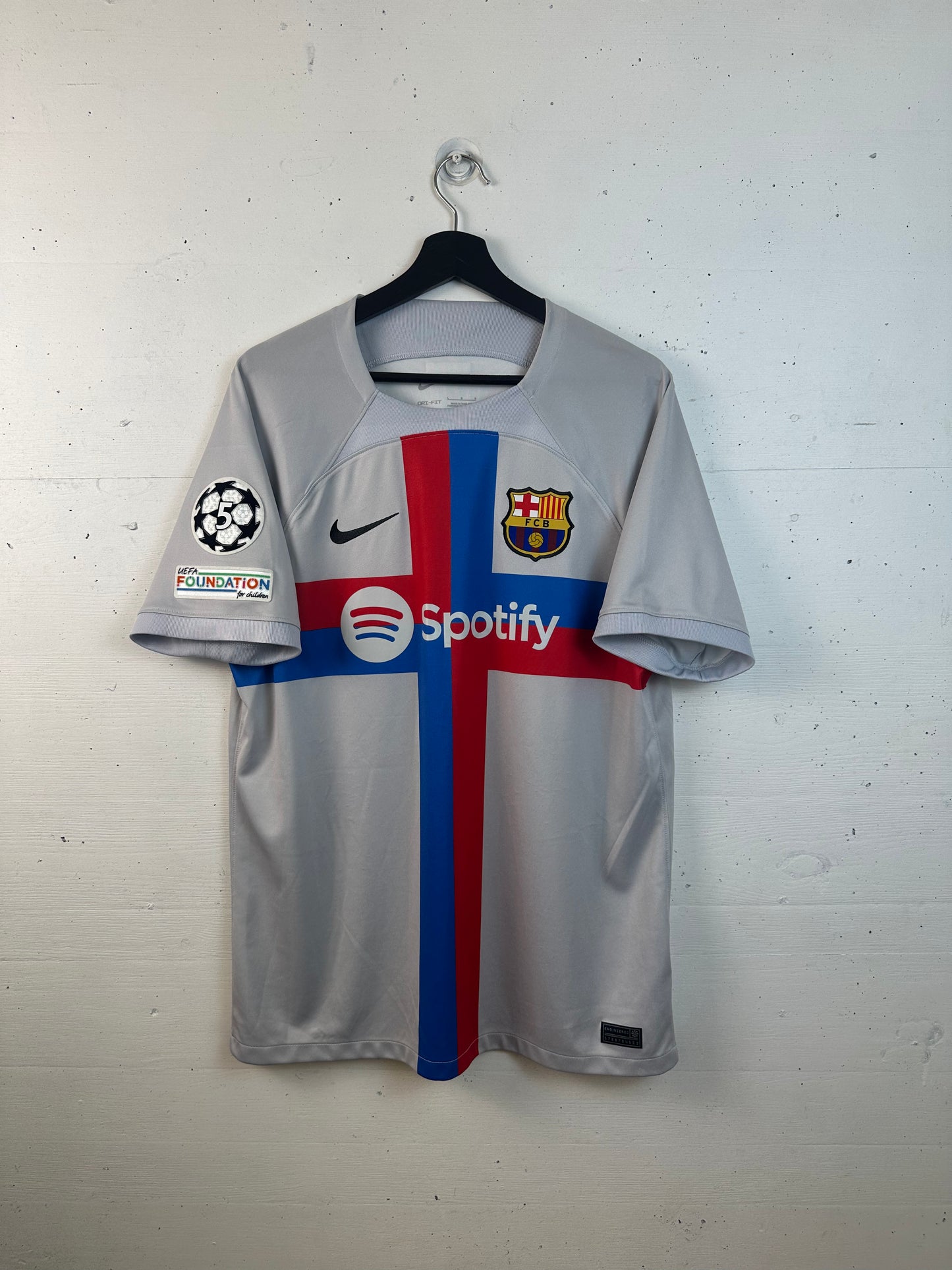 FC BARCELONA 2022/23 ARAUJO THIRD KIT (L)
