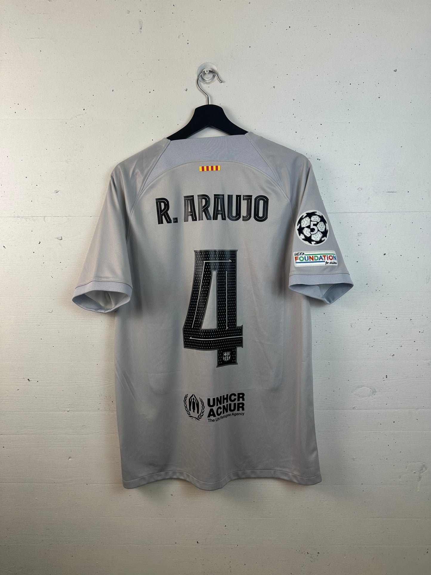 FC BARCELONA 2022/23 ARAUJO THIRD KIT (L)