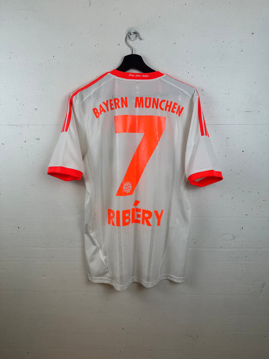 FC BAYERN MÜNCHEN 2012/13 RIBERY AWAY KIT (M)