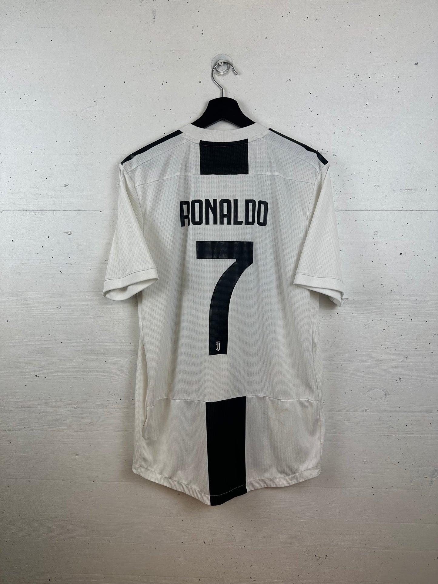 JUVENTUS TURIN 2018/19 C.RONALDO HOME KIT (L)