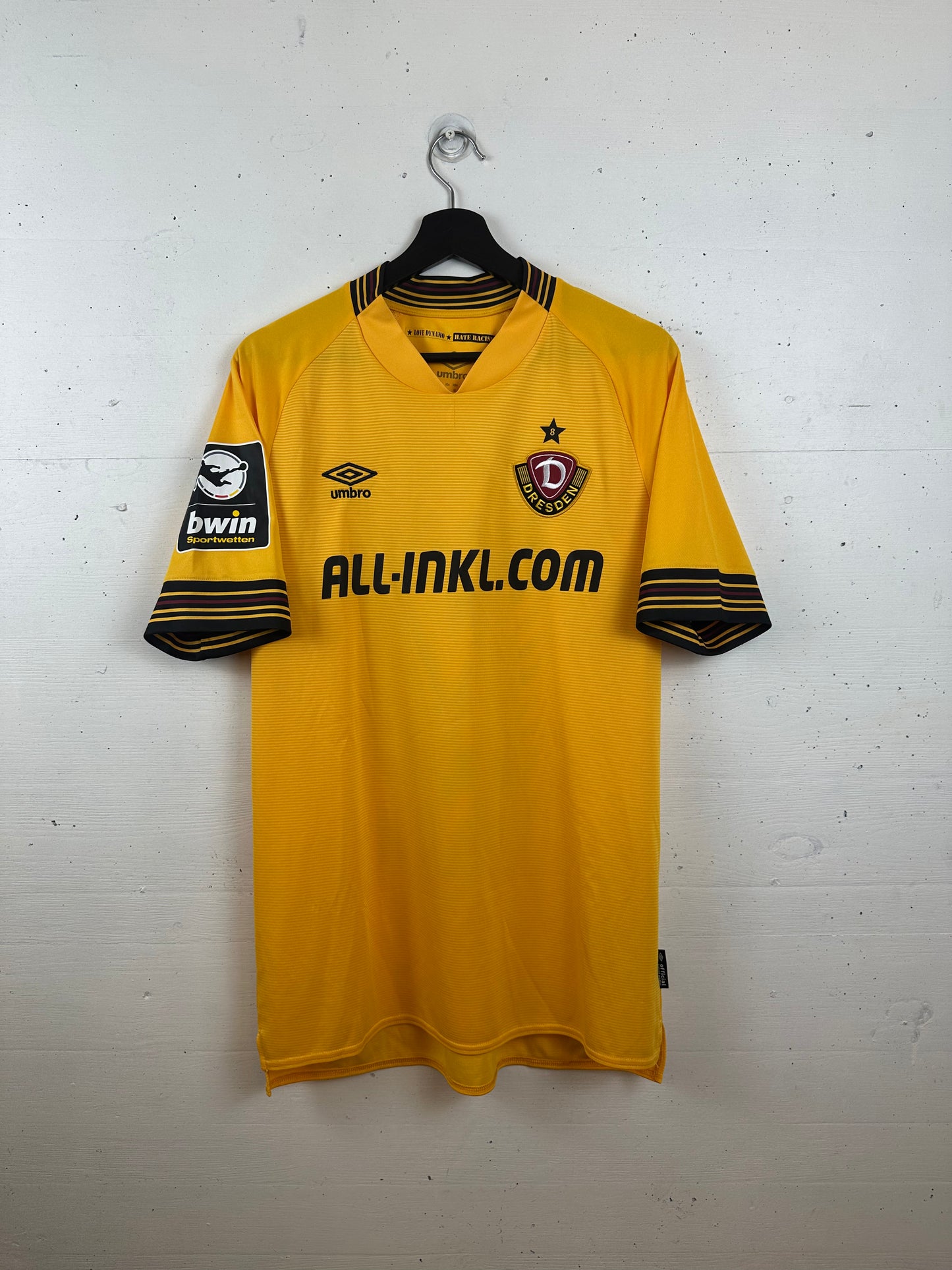 DYNAMO DRESDEN 2022/23 HOME KIT (L)